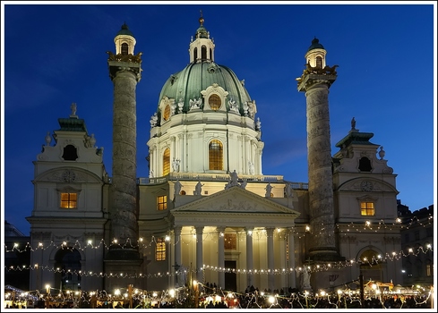 Adventmarkt am Karlsplatz