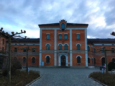 Rosenheim - ohne Cops - hier das Rathaus, in der Serie: Polizeipräsidium