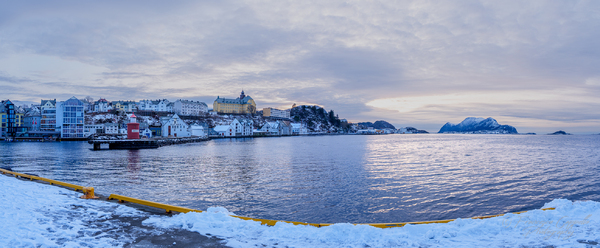 am Hafen von Ålesund