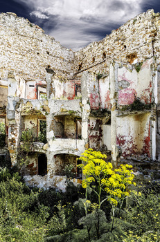 Teatro di Poggioreale : " Der Verfall "