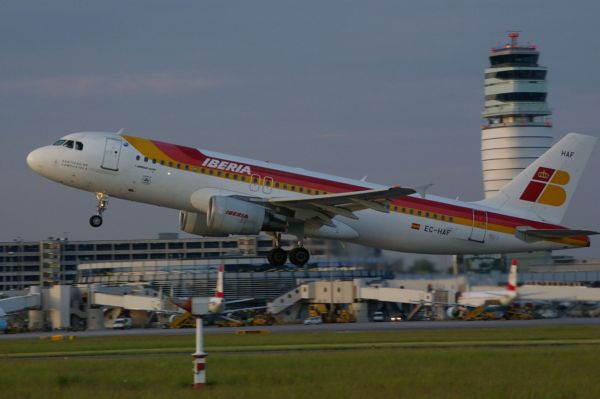 Airbus 320 beim Take Off